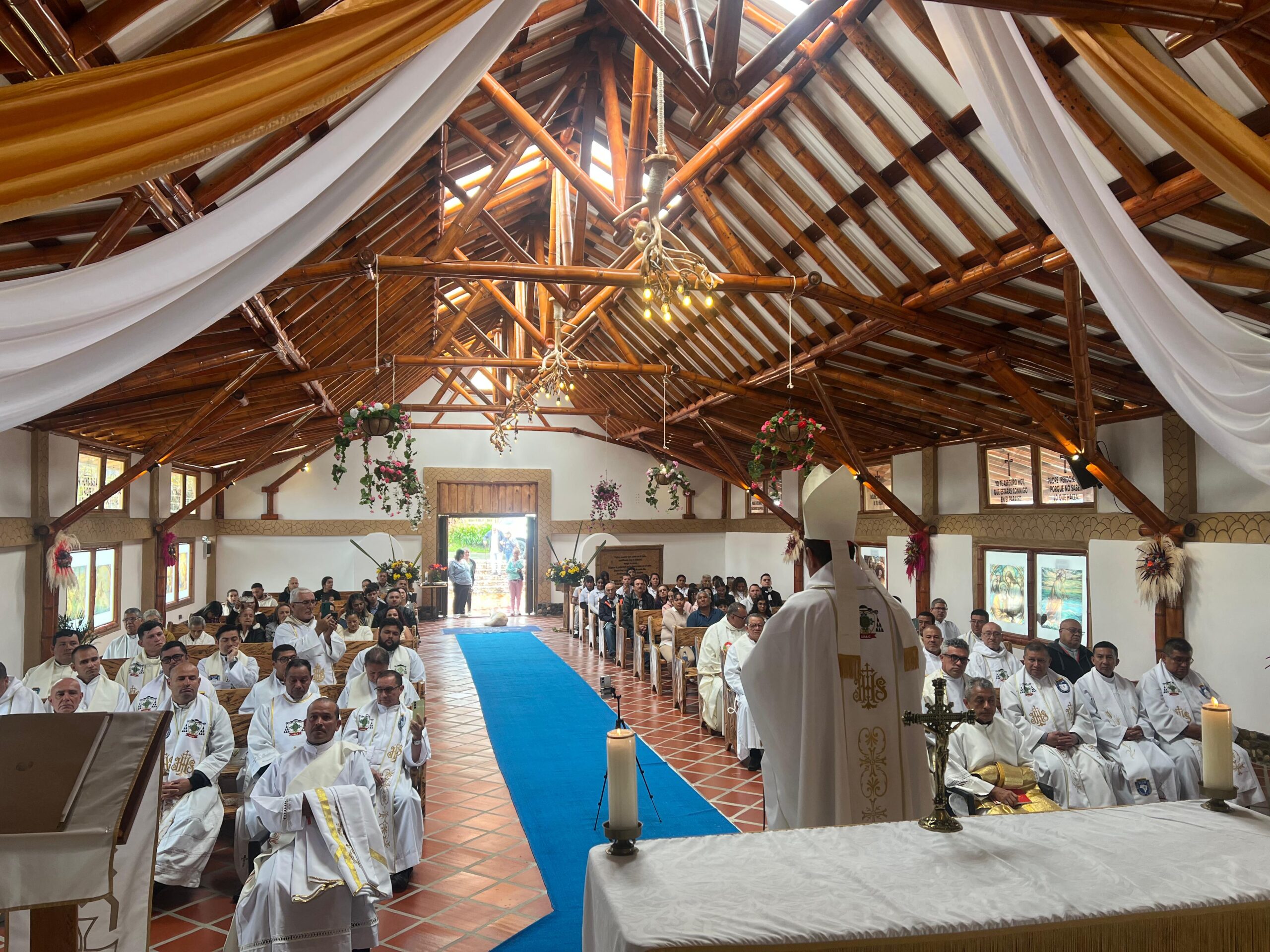 Interior de la Capilla Santa María de las Flores