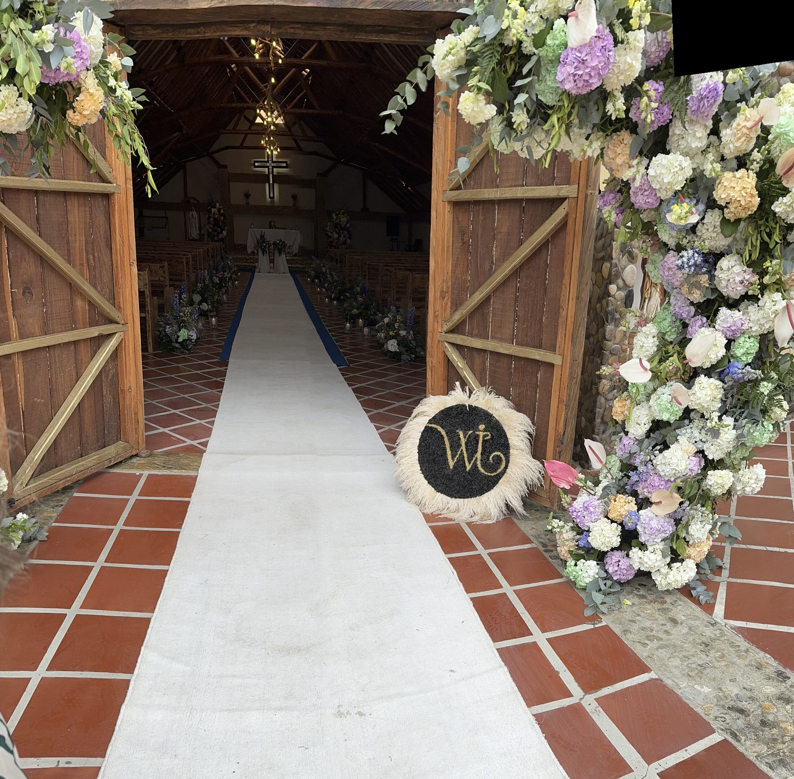 Entrada de la Capilla Santa María de las Flores
