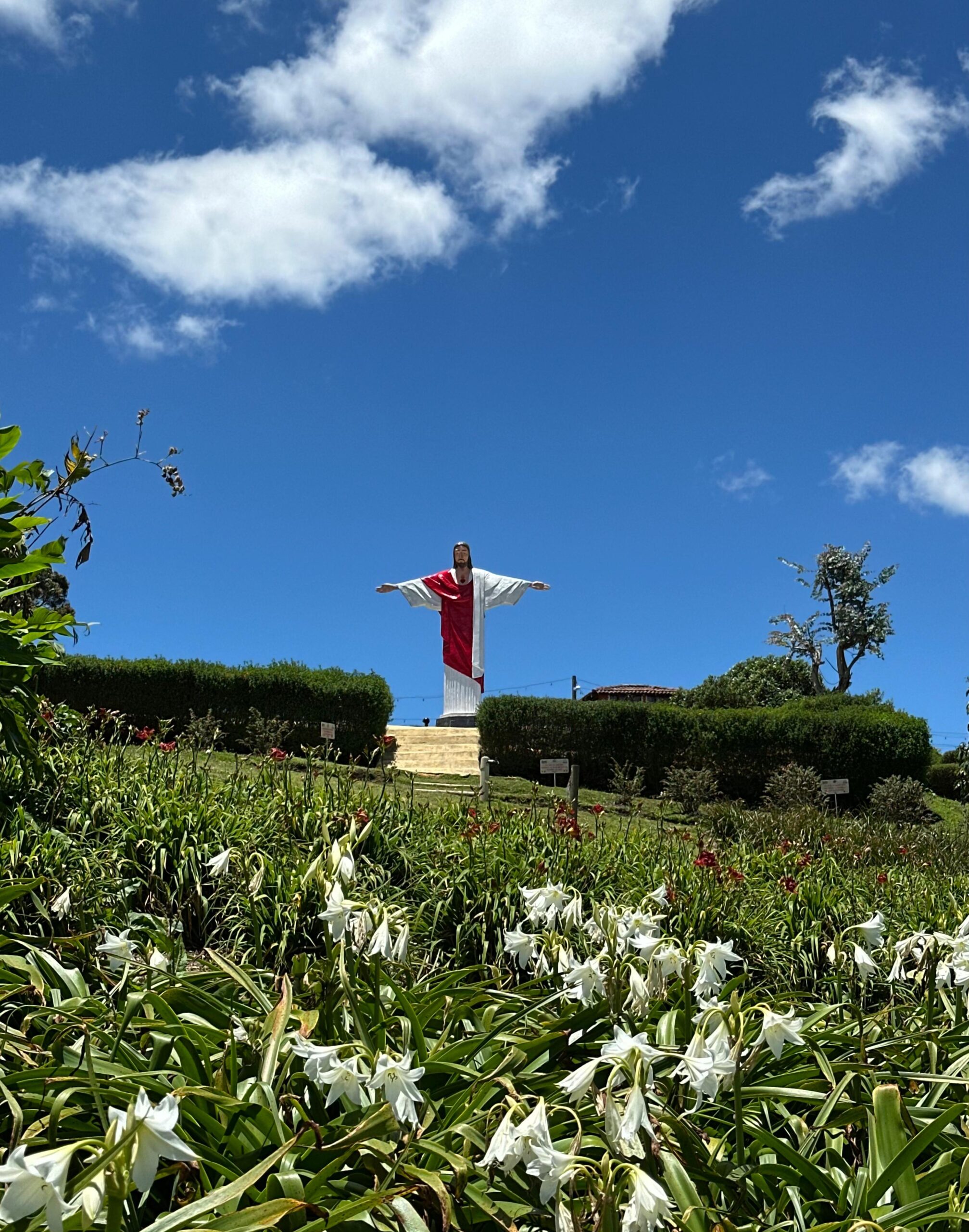 Cristo en el Jardín de los Silleteros